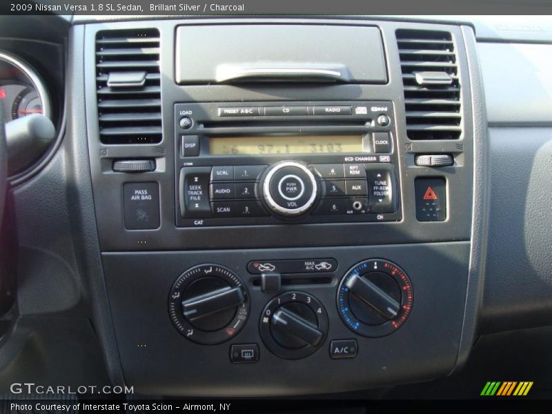 Brillant Silver / Charcoal 2009 Nissan Versa 1.8 SL Sedan