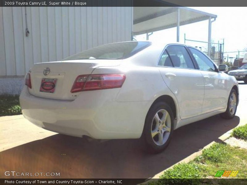 Super White / Bisque 2009 Toyota Camry LE