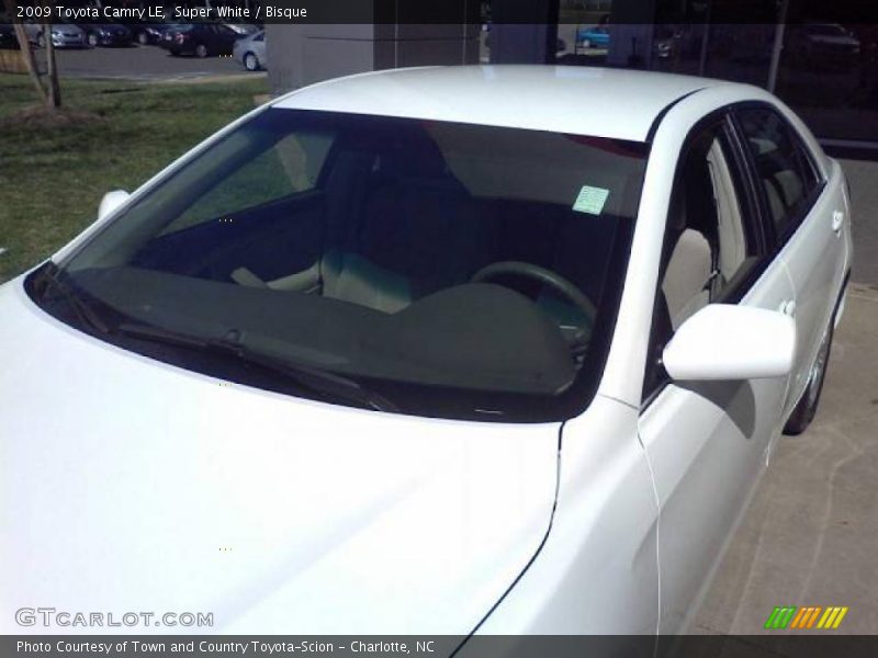 Super White / Bisque 2009 Toyota Camry LE