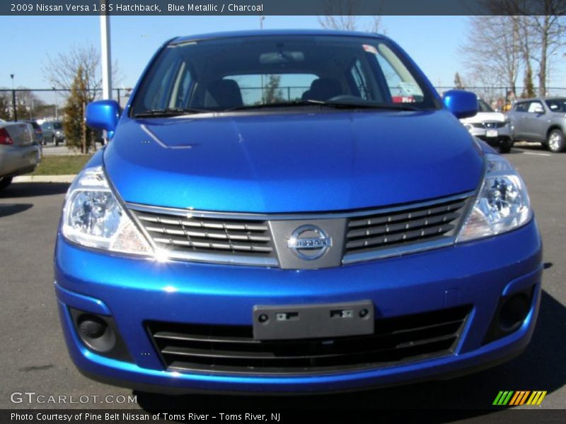 Blue Metallic / Charcoal 2009 Nissan Versa 1.8 S Hatchback