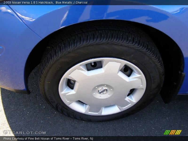 Blue Metallic / Charcoal 2009 Nissan Versa 1.8 S Hatchback