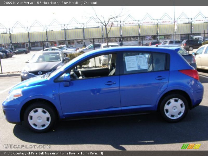 Blue Metallic / Charcoal 2009 Nissan Versa 1.8 S Hatchback