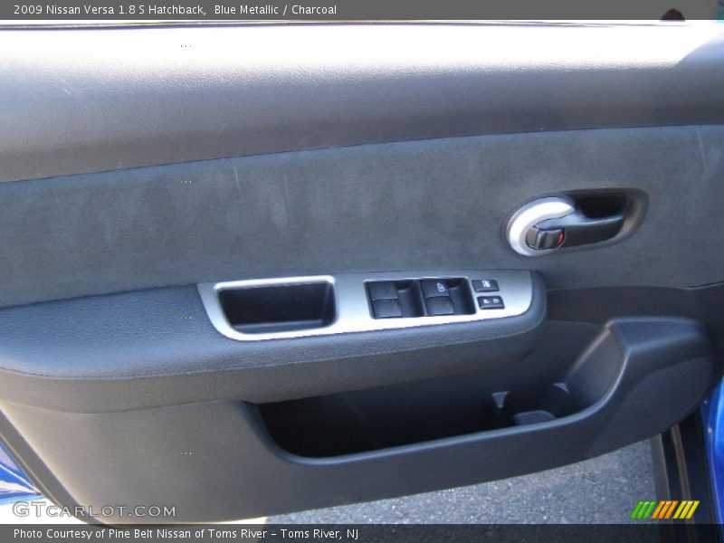 Blue Metallic / Charcoal 2009 Nissan Versa 1.8 S Hatchback