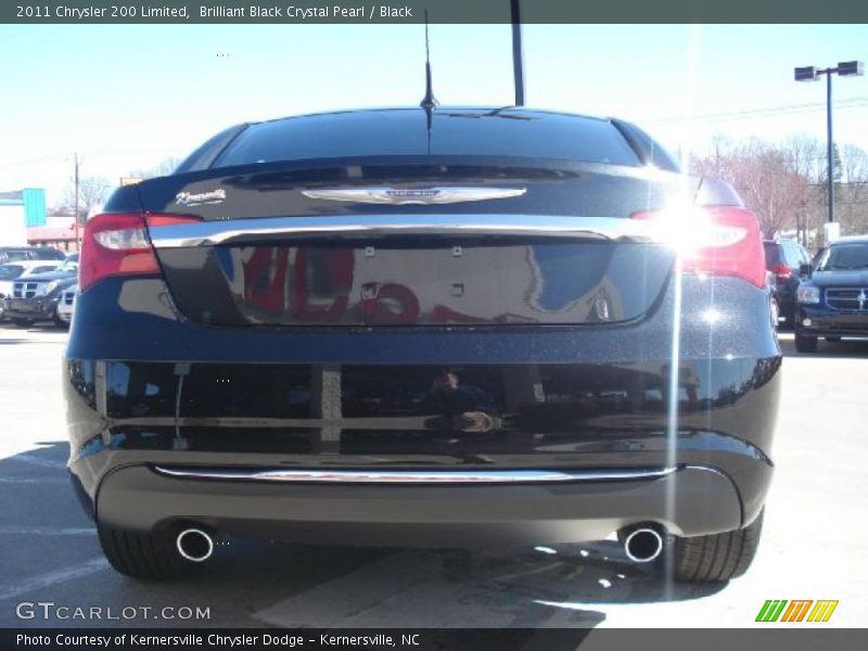 Brilliant Black Crystal Pearl / Black 2011 Chrysler 200 Limited