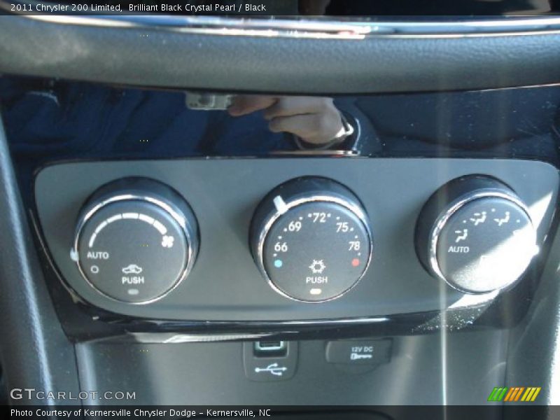 Brilliant Black Crystal Pearl / Black 2011 Chrysler 200 Limited