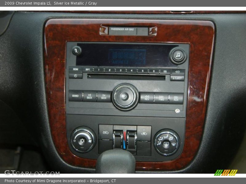 Silver Ice Metallic / Gray 2009 Chevrolet Impala LS