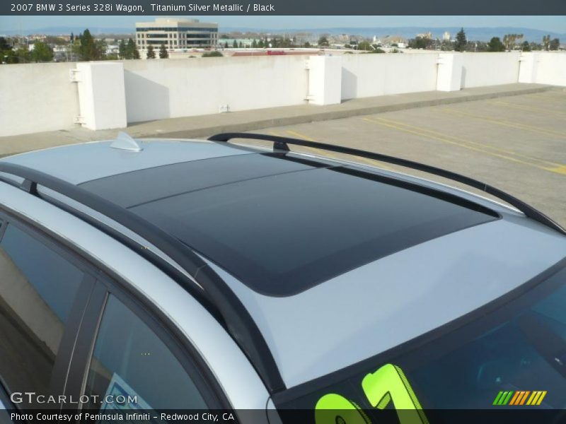 Sunroof of 2007 3 Series 328i Wagon