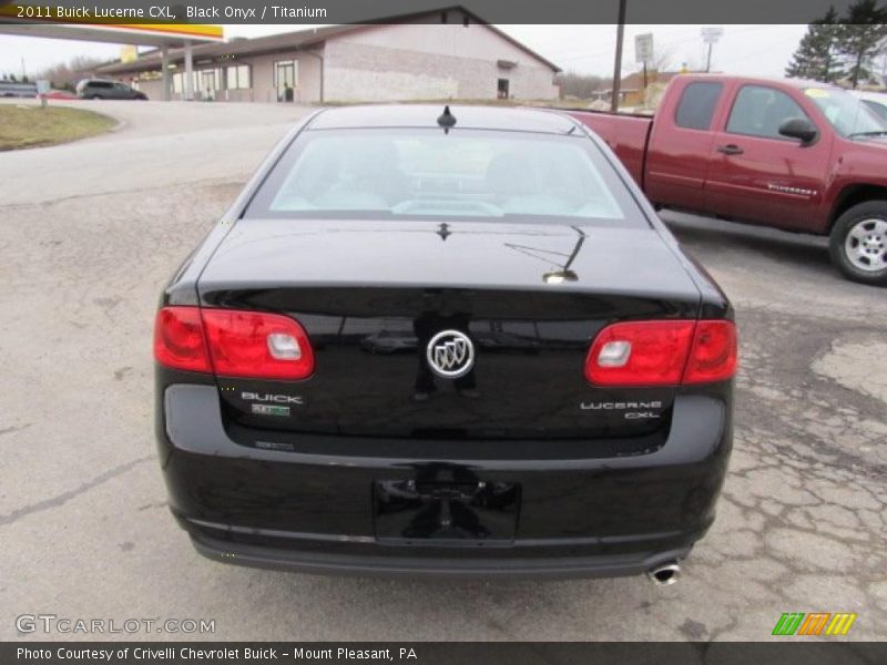 Black Onyx / Titanium 2011 Buick Lucerne CXL