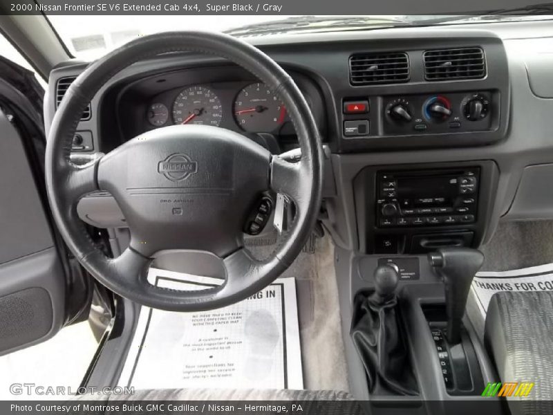 Super Black / Gray 2000 Nissan Frontier SE V6 Extended Cab 4x4