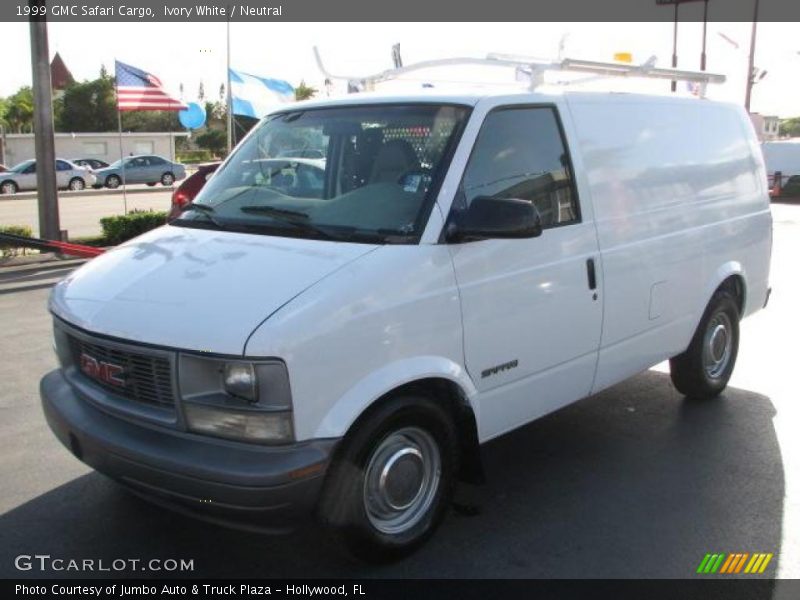 Ivory White / Neutral 1999 GMC Safari Cargo