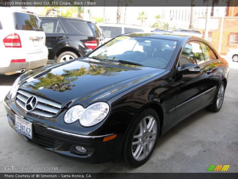 Front 3/4 View of 2009 CLK 350 Coupe