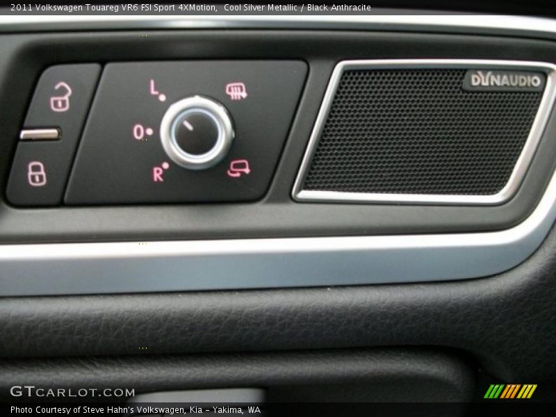 Controls of 2011 Touareg VR6 FSI Sport 4XMotion