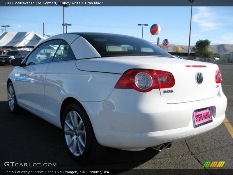 Candy White / Titan Black 2011 Volkswagen Eos Komfort