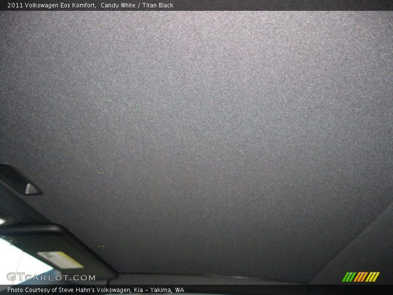Candy White / Titan Black 2011 Volkswagen Eos Komfort