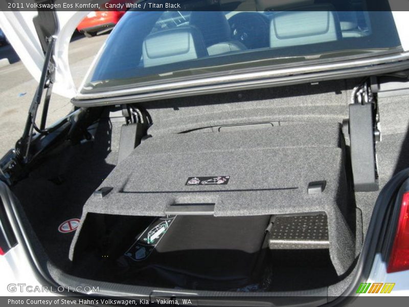 Candy White / Titan Black 2011 Volkswagen Eos Komfort
