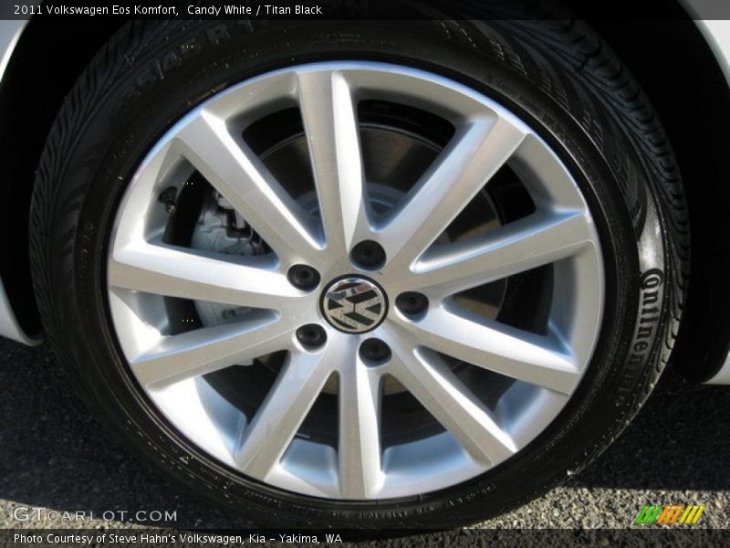 Candy White / Titan Black 2011 Volkswagen Eos Komfort