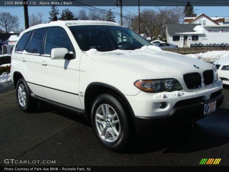 Alpine White / Black 2005 BMW X5 3.0i