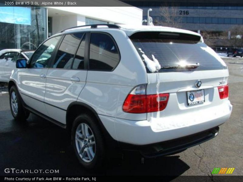 Alpine White / Black 2005 BMW X5 3.0i