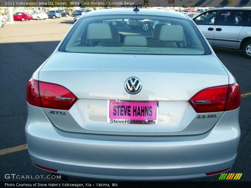 White Gold Metallic / Cornsilk Beige 2011 Volkswagen Jetta SEL Sedan