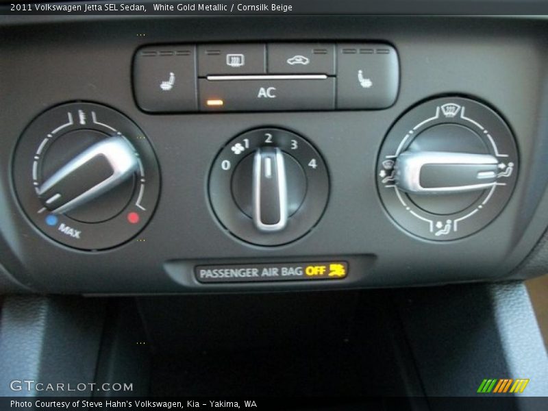 White Gold Metallic / Cornsilk Beige 2011 Volkswagen Jetta SEL Sedan