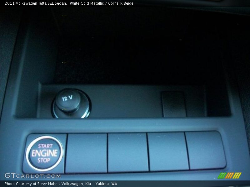White Gold Metallic / Cornsilk Beige 2011 Volkswagen Jetta SEL Sedan