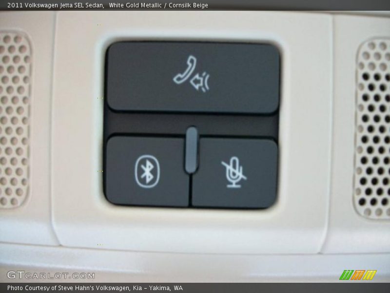 White Gold Metallic / Cornsilk Beige 2011 Volkswagen Jetta SEL Sedan