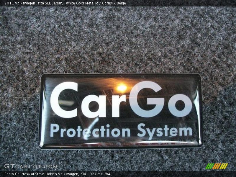 White Gold Metallic / Cornsilk Beige 2011 Volkswagen Jetta SEL Sedan