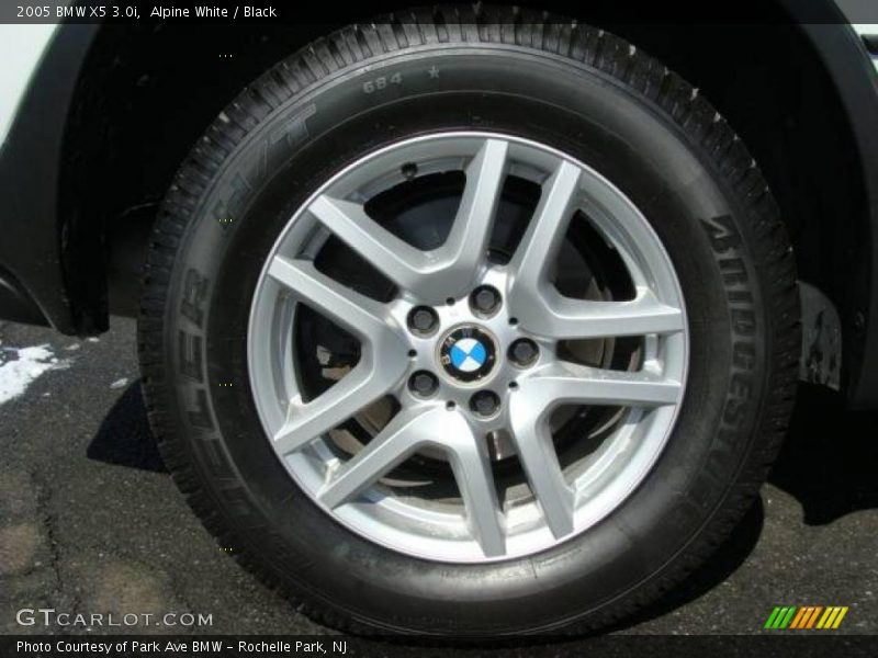 Alpine White / Black 2005 BMW X5 3.0i