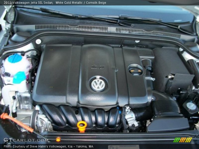 White Gold Metallic / Cornsilk Beige 2011 Volkswagen Jetta SEL Sedan