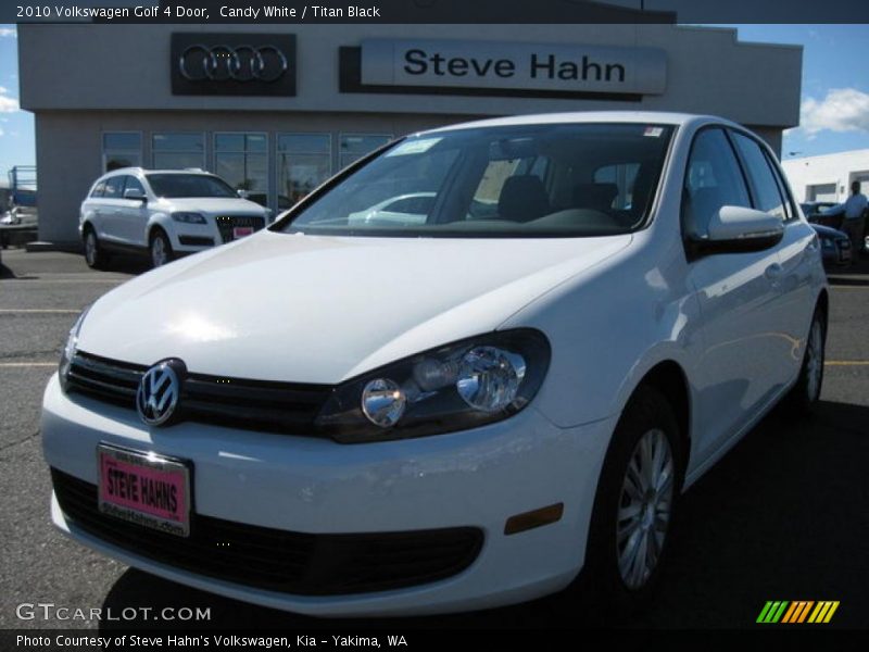 Candy White / Titan Black 2010 Volkswagen Golf 4 Door