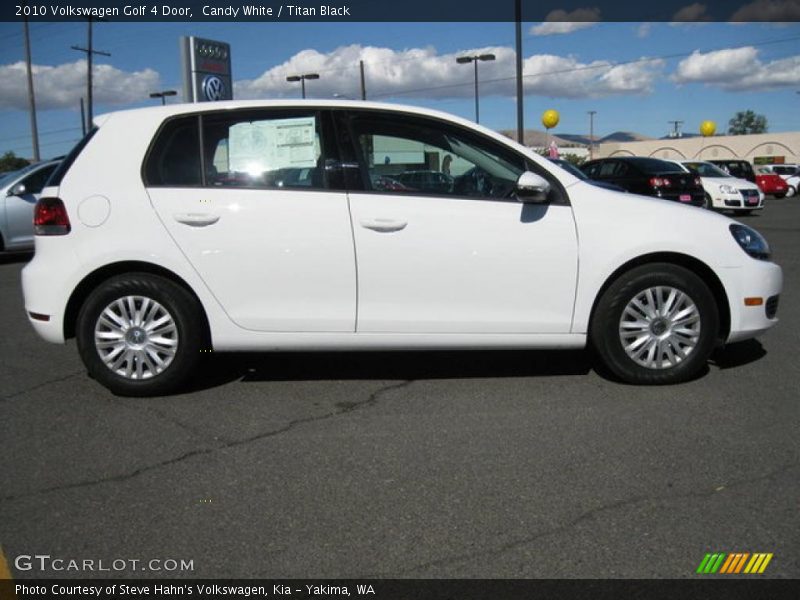 Candy White / Titan Black 2010 Volkswagen Golf 4 Door