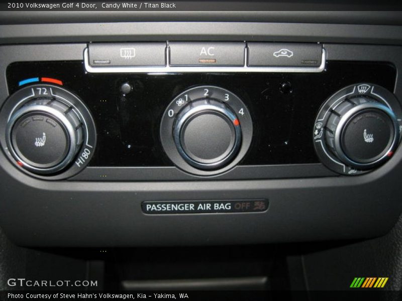 Candy White / Titan Black 2010 Volkswagen Golf 4 Door
