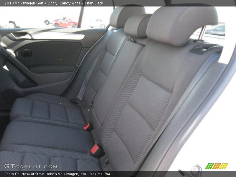 Candy White / Titan Black 2010 Volkswagen Golf 4 Door