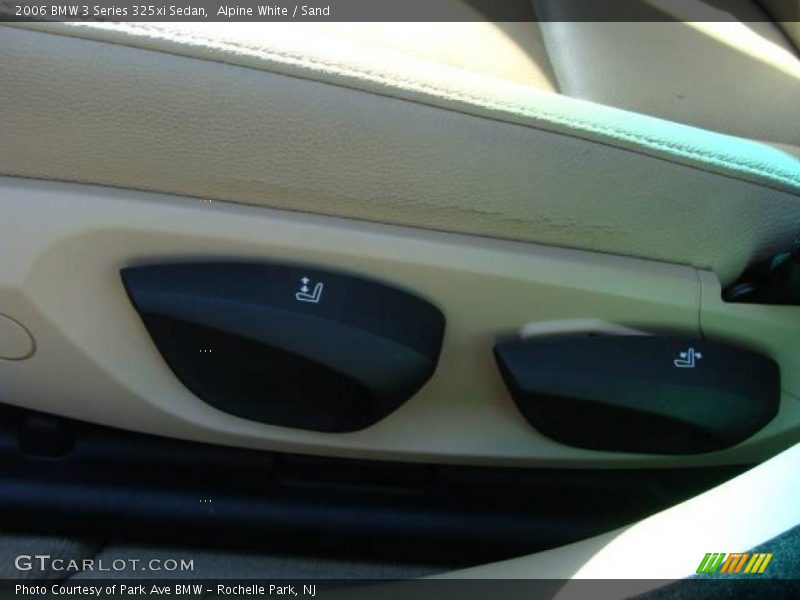 Alpine White / Sand 2006 BMW 3 Series 325xi Sedan