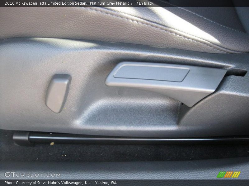 Platinum Grey Metallic / Titan Black 2010 Volkswagen Jetta Limited Edition Sedan