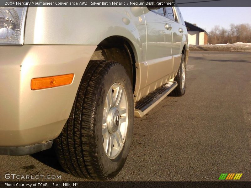 Silver Birch Metallic / Medium Dark Parchment 2004 Mercury Mountaineer Convenience AWD
