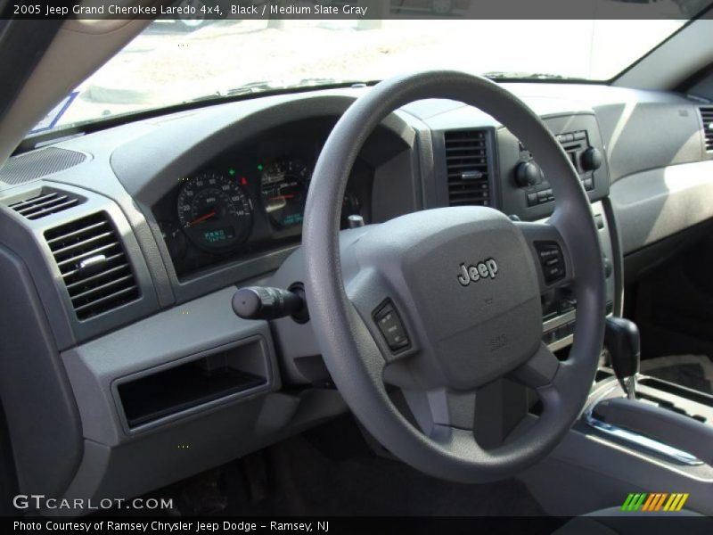 Black / Medium Slate Gray 2005 Jeep Grand Cherokee Laredo 4x4