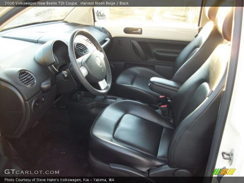 Harvest Moon Beige / Black 2006 Volkswagen New Beetle TDI Coupe