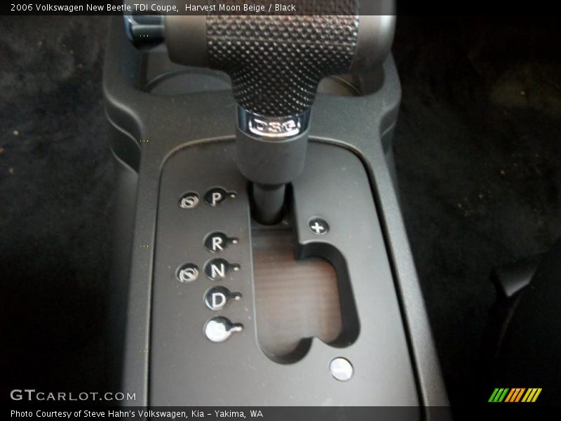 Harvest Moon Beige / Black 2006 Volkswagen New Beetle TDI Coupe