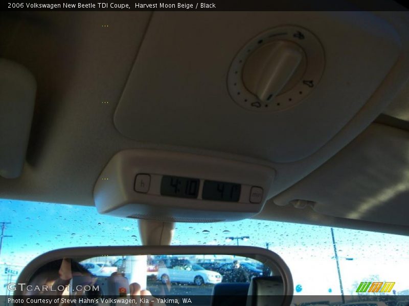 Harvest Moon Beige / Black 2006 Volkswagen New Beetle TDI Coupe