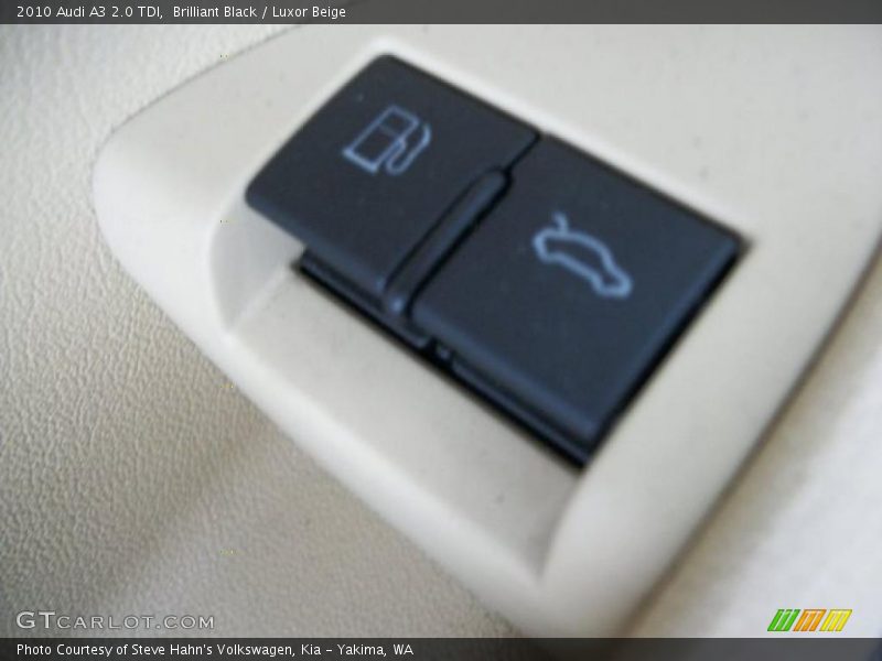 Brilliant Black / Luxor Beige 2010 Audi A3 2.0 TDI