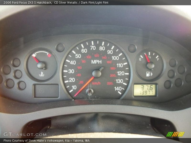 CD Silver Metallic / Dark Flint/Light Flint 2006 Ford Focus ZX3 S Hatchback
