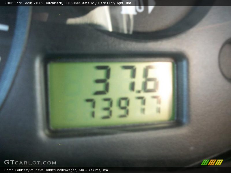 CD Silver Metallic / Dark Flint/Light Flint 2006 Ford Focus ZX3 S Hatchback