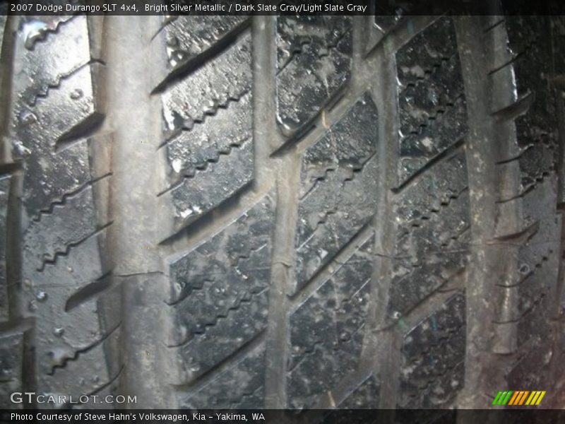 Bright Silver Metallic / Dark Slate Gray/Light Slate Gray 2007 Dodge Durango SLT 4x4