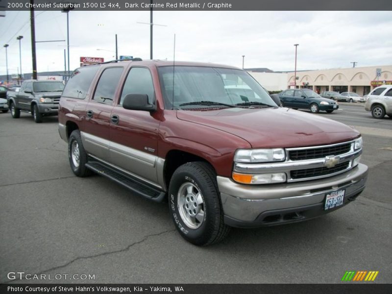 Front 3/4 View of 2000 Suburban 1500 LS 4x4