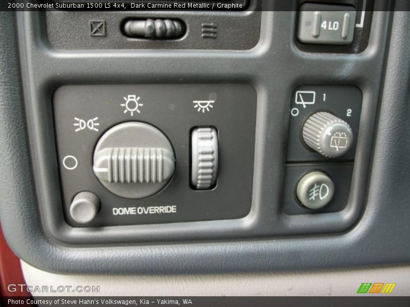 Controls of 2000 Suburban 1500 LS 4x4