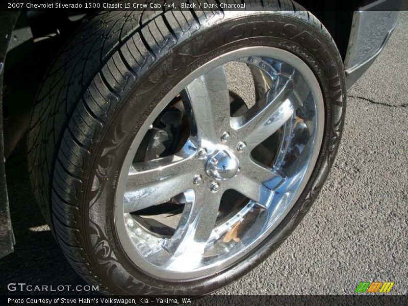 Custom Wheels of 2007 Silverado 1500 Classic LS Crew Cab 4x4