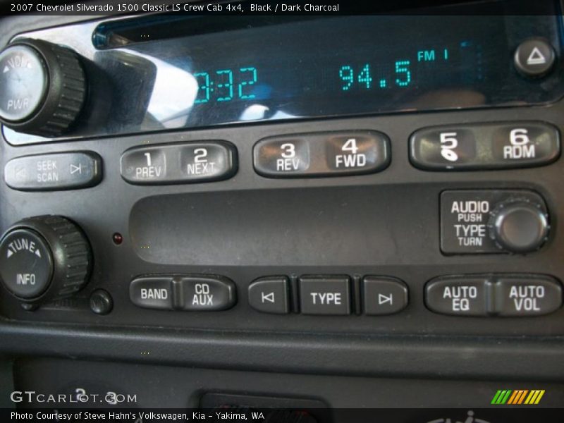 Black / Dark Charcoal 2007 Chevrolet Silverado 1500 Classic LS Crew Cab 4x4