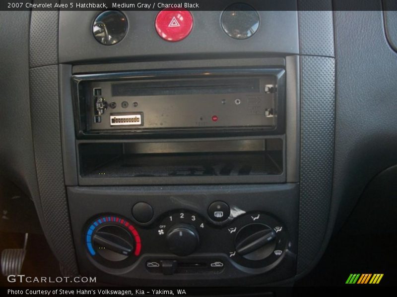 Medium Gray / Charcoal Black 2007 Chevrolet Aveo 5 Hatchback