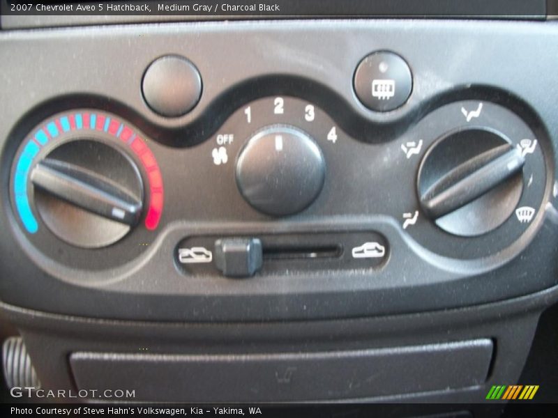Medium Gray / Charcoal Black 2007 Chevrolet Aveo 5 Hatchback